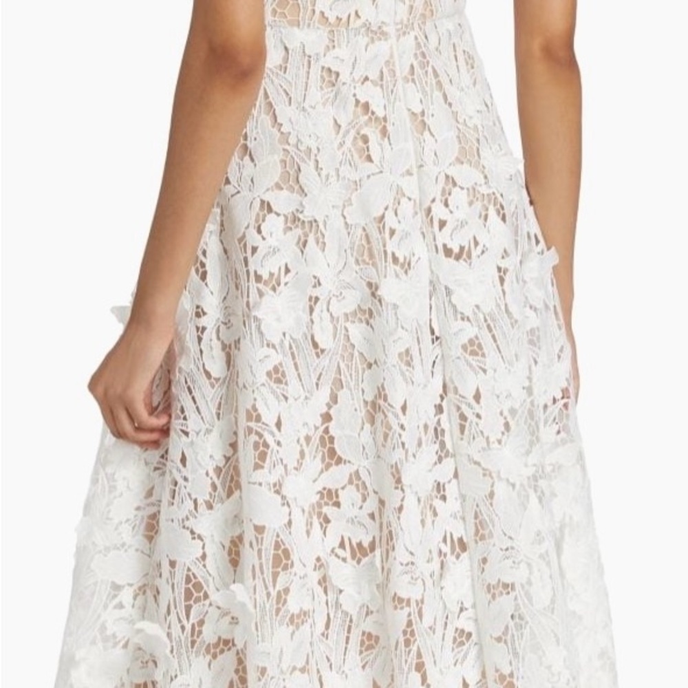 Elegant Marchese Notte Guipure A line Lace dress. Bridal Rehearsal Bride Wedding - Picture 2 of 3